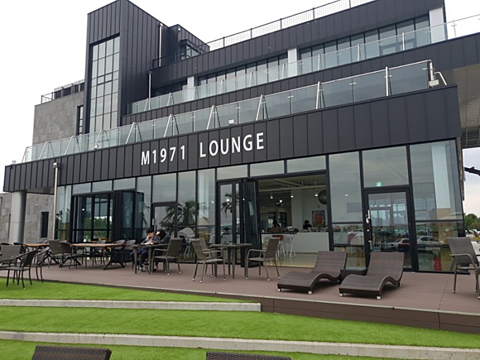 m1971 Cafe 10% Discount